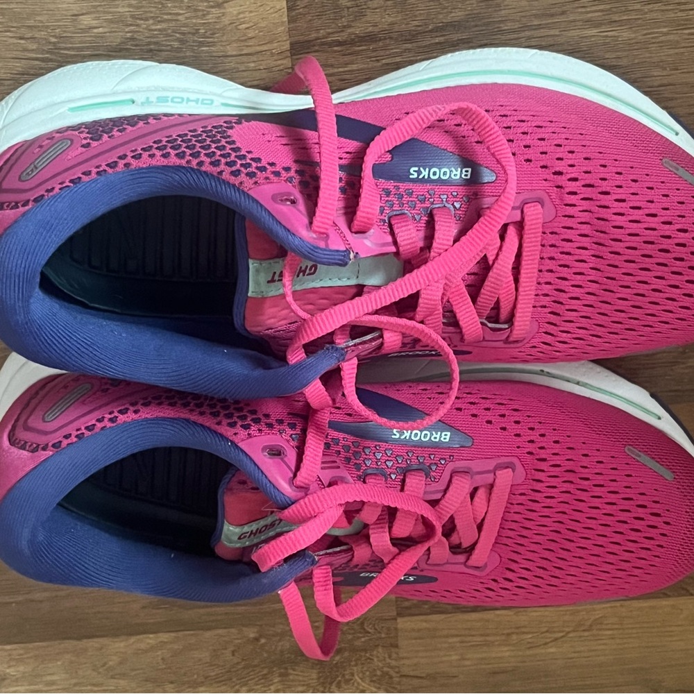 Brooks Women's Running Shoes

• athleisure 
• performance wear
• spring - Picture 2 of 5